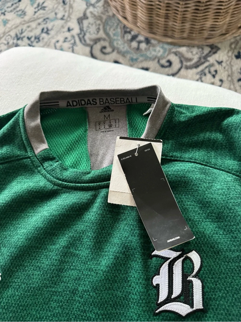 ND adidas men’s baseball crewneck NWT